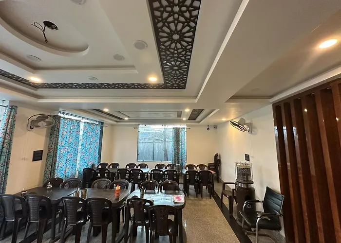 Srinagar (Jammu and Kashmir) 4 Star Hotels